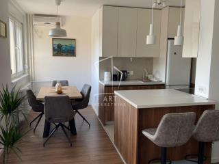 stanovi   Beograd  Šumice    Rimska