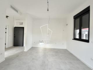 stanovi   SREMSKI OKRUG  Stari Banovci    Vikend naselje