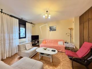 stanovi   Beograd  Banovo brdo    Blagoja Parovića