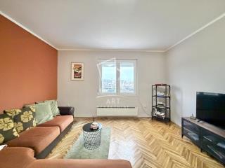 stanovi   Beograd  Južni bulevar    Ustanička