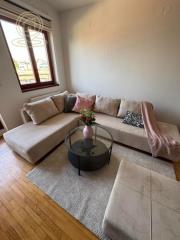 stanovi   Novi Sad  -    