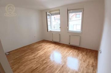 stanovi   Novi Sad  -    