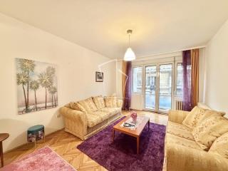 stanovi   Beograd  Trg republike    Vase Čarapića