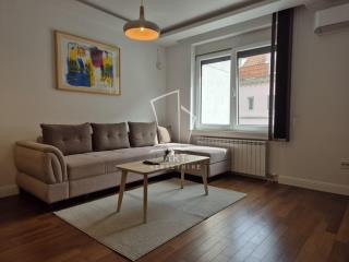 stanovi   Beograd  Hram    Dubljanska