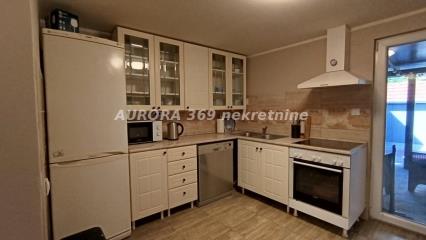 stanovi   Novi Sad  -    