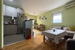 stanovi   Beograd  Denkova bašta    Belokrajinska