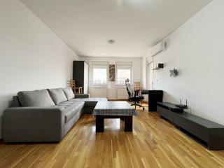 stanovi   Beograd  Ledine    Surčinska