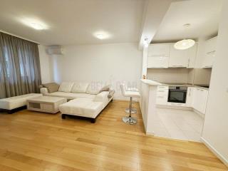 stanovi   Beograd  Novi Beograd Blok 67a    Uroša Martinovića