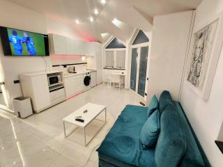 stanovi   Beograd  Ðeram    Đevđelijska