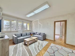 stanovi   Beograd  Beograđanka    Admirala Geprata