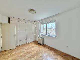 stanovi   Beograd  Karaburma    Husinskih rudara