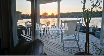 kuće   Beograd  Makiš    Obrenovački drum