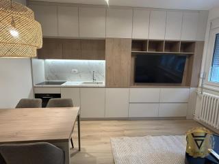 stanovi   Beograd  Slavija    Lazarevićeva