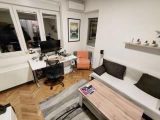 stanovi   Beograd  Zemun centar    Cara Dušana