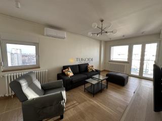 stanovi   Beograd  Savski blokovi (44 45 70 70a)    