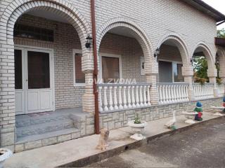 kuće   Novi Bečej  -    