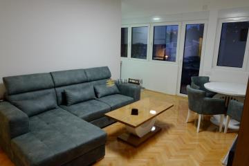 stanovi   Beograd  Hotel Yu i Stari merkator    