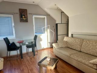 stanovi   Beograd  Borča    Ratnih Vojnih Invalida