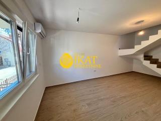 stanovi   Beograd  Cvetkova pijaca    Deskaševa