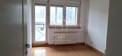 poslovni prostor   Beograd  Hayat (6 Kaplara- savograd)    Bulevar Mihajla Pupina