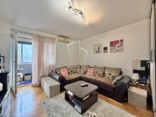 stanovi   Beograd  FON    Nikšićka