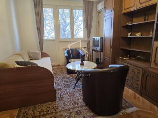 stanovi   Beograd  Karaburma    Uralska