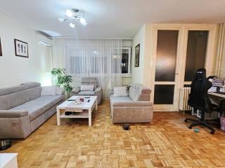 stanovi   Beograd  Skojevsko naselje    Luke Vojvodića