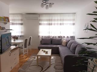 stanovi   Beograd  Borča    Mihaila Šolohova