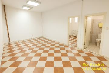 poslovni prostor   Beograd  Kalvarija i naselje Marija Bursać    Milana Uzelca