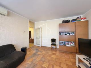 stanovi   Beograd  Šumice    Ustanička