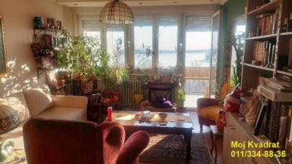 stanovi   Beograd  Hotel Yu Zemun    Kej oslobođenja