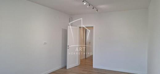 poslovni prostor   Beograd  Arena (blok 24 i 25)    Antifašističke borbe