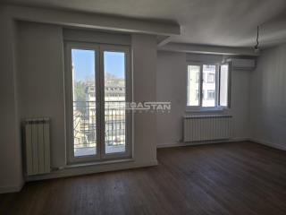 stanovi   Beograd  Šumice    Ozrenska