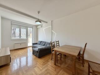 stanovi   Beograd  Južni bulevar    Šumatovačka