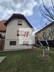 kuće   Beograd  Sremčica    Porodice Jovanović