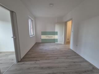 stanovi   Jagodina  -    