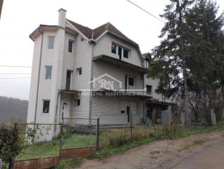 kuće   Beograd  Sremčica    Kapetana Deroka