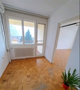 stanovi   Beograd  Zemun centar    Karla Soprona