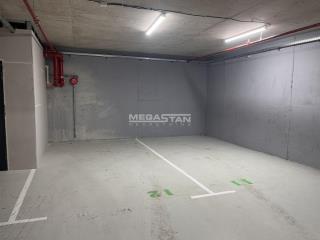 garaža   Beograd  Banovo brdo    Karpoševa