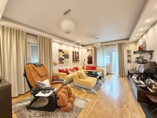 kuće   Beograd  Sutjeska    Zadrugarska