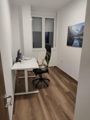 poslovni prostor   Novi Sad  -    