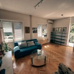 stanovi   Beograd  Dedinje    Bulevar kneza Aleksandra Karađorđevića