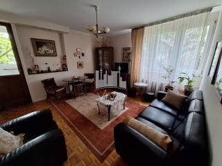 stanovi   Beograd  Konjarnik    Glasinačka