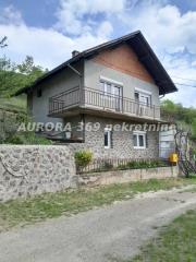 vikendica   Beočin  -    