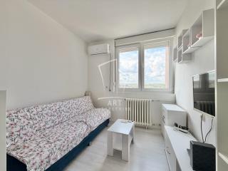 stanovi   Beograd  Železnik    Radnih akcija