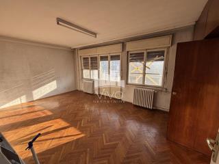 stanovi   Beograd  Poštanska štedionica-Tašmajdan    Kraljice Marije