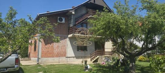 kuće   Kragujevac  -    