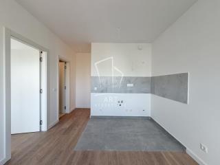 stanovi   Beograd  Karadjordjerv trg    Radnička