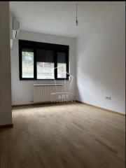 stanovi   Beograd  Banovo brdo    Karpoševa