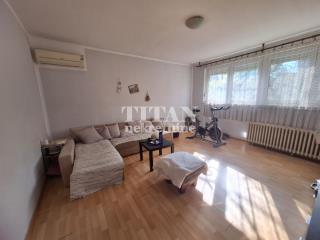 stanovi   Beograd  Banovo brdo    Požeška